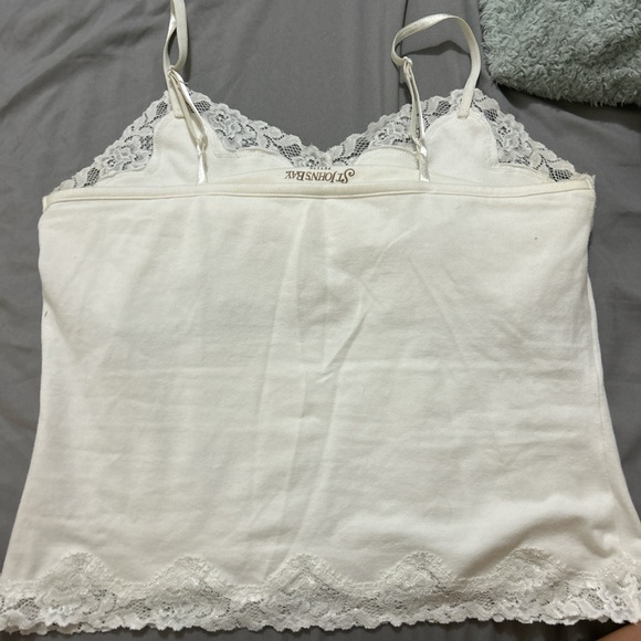 Vintage lace tank top with built in bra - Picture 2 of 4
